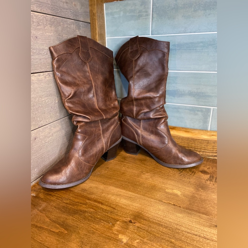 Shiekh Brown Leather Women’s Boots Size 9.5 14" Shaft 2" Heel Like New